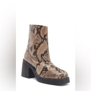 Nwt Topshop Snakeskin Heeled Boots - Black and Tan genuine leather size 10